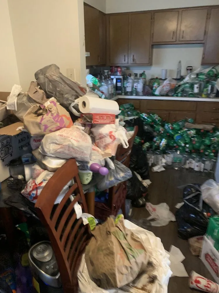 Top-rated lawn care service for residential properties in Calumet City, IL by Demle’s Janitorial & Landscaping