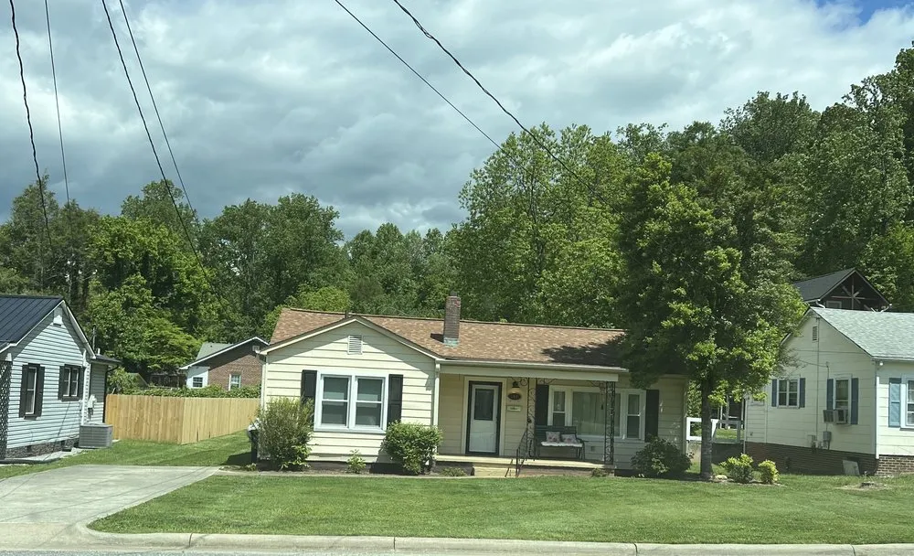 Local lawn care service for homes across Marion, NC - Demon Deacons Lawn Care