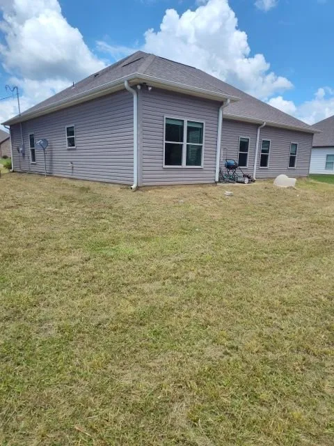 Custom yard maintenance for homes in Good Hope, AL by Demoss Property Preservation