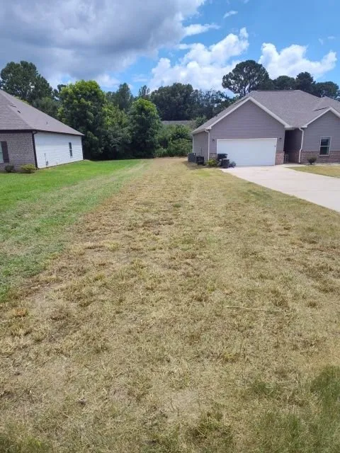 Top-rated lawn mowing service in Good Hope, AL by Demoss Property Preservation