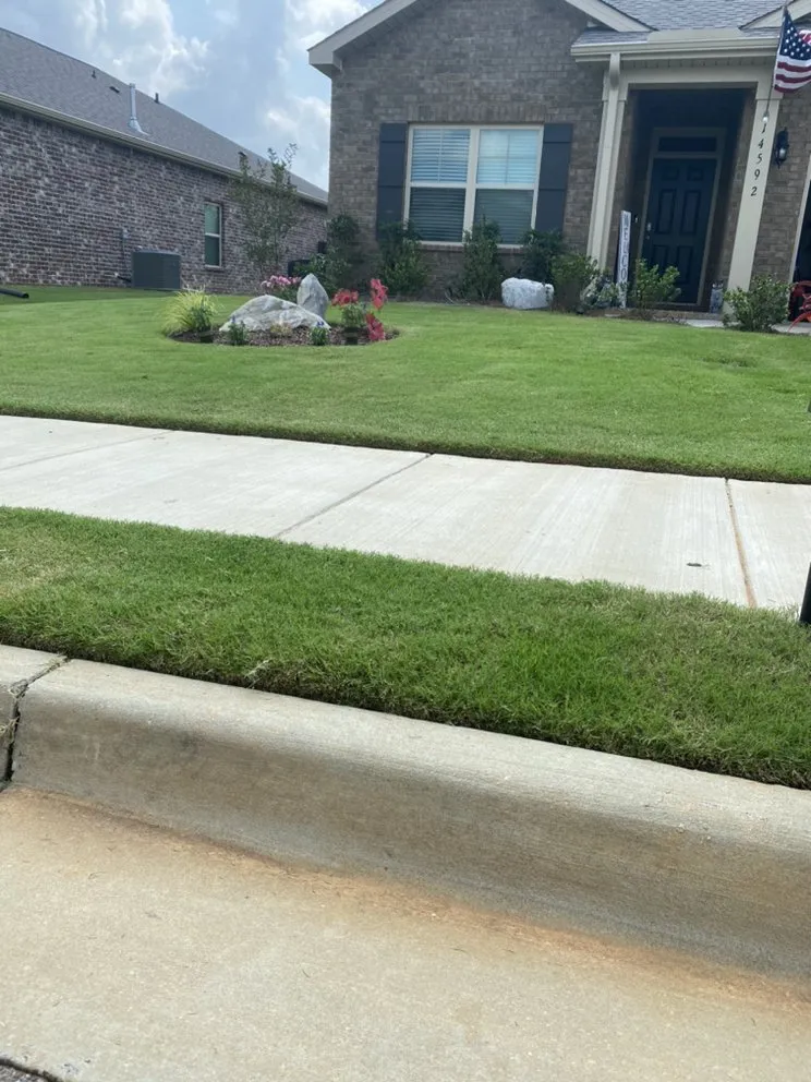 Custom yard cleanup service with custom design across Athens, AL - Dempsey Boys Lawn Care