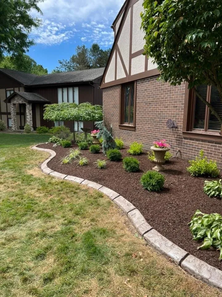 Reliable garden landscaping experts serving Youngstown, OH - Dempsey Landscape Services