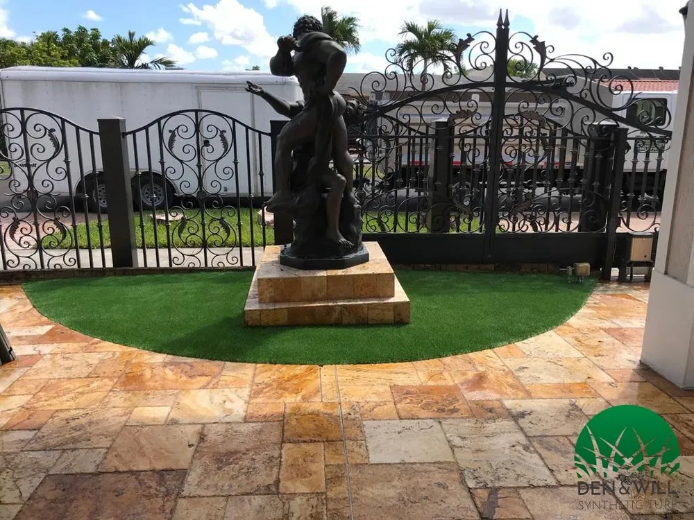 Custom yard cleanup service for beautiful yards across West Palm Beach, FL - Den & Will Synthetic Turf