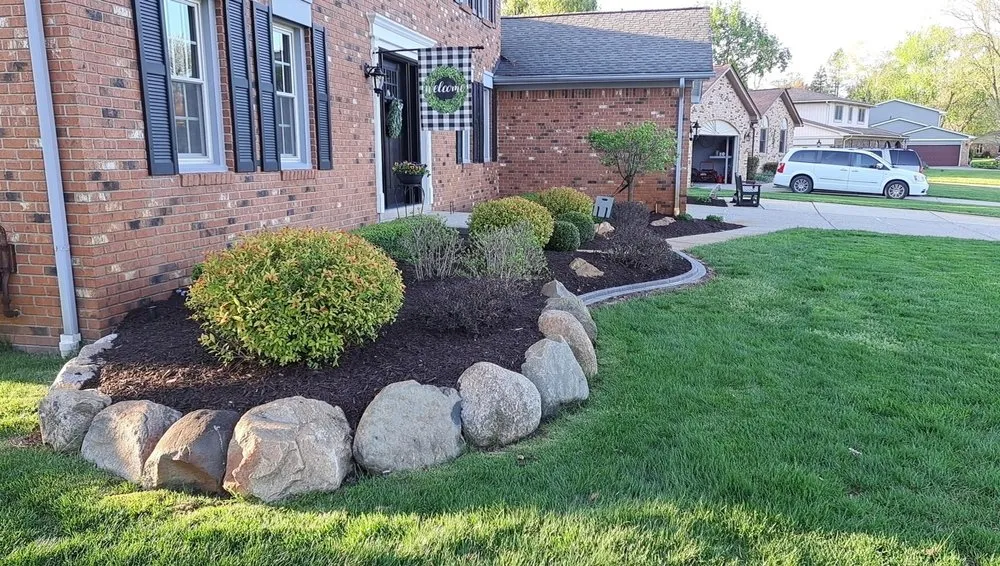 Local yard cleanup service experts serving Washington Township, MI - Denali Outdoor Services