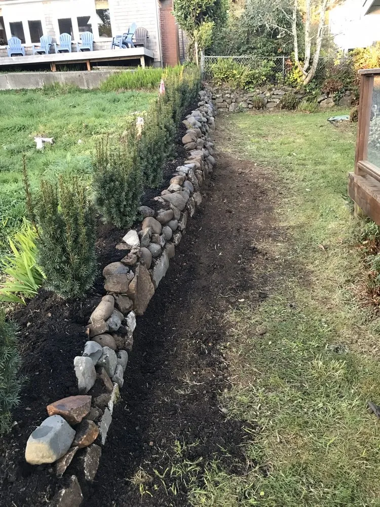 Expert lawn mowing service for beautiful yards across Seaside, OR - Dennis' 7 Dees Garden Center