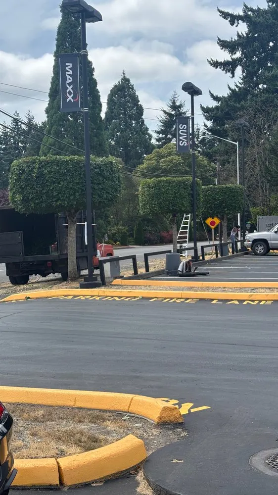 Custom landscaping services for year-round maintenance in Tacoma, WA by Dennis Dillon Pruning