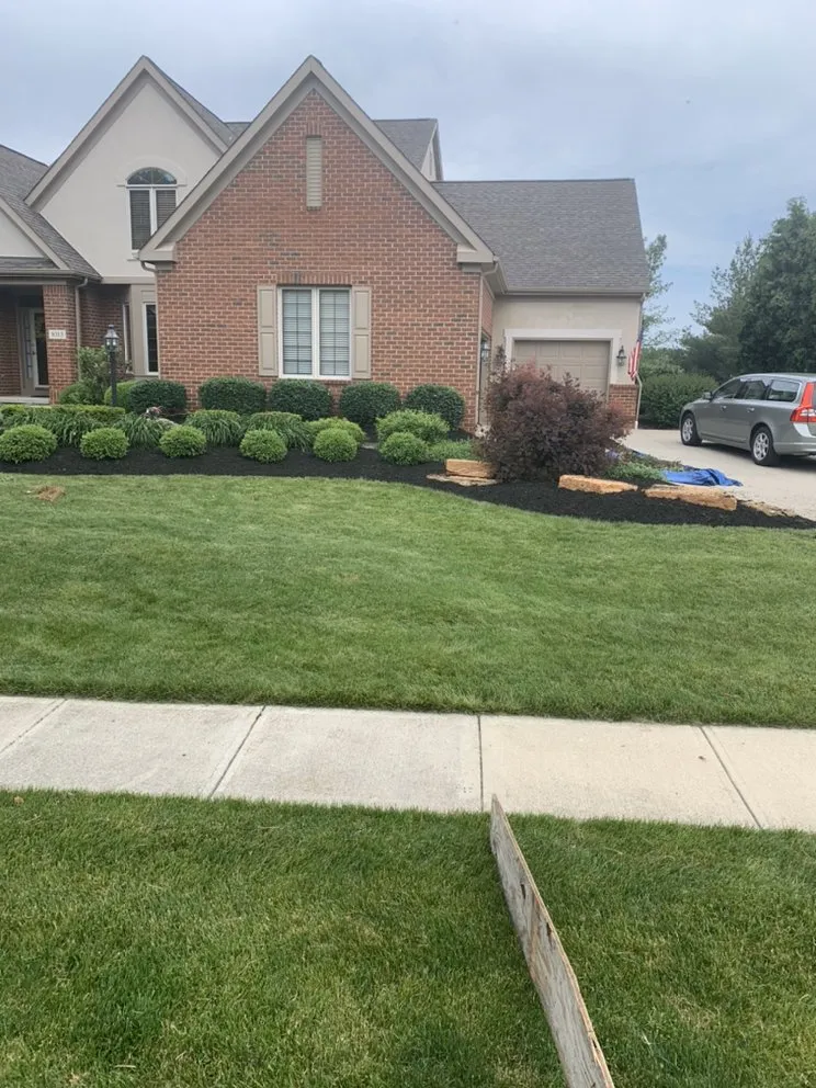 Affordable lawn care service experts serving Columbus, OH - Dennis Lawn Care & Landscape