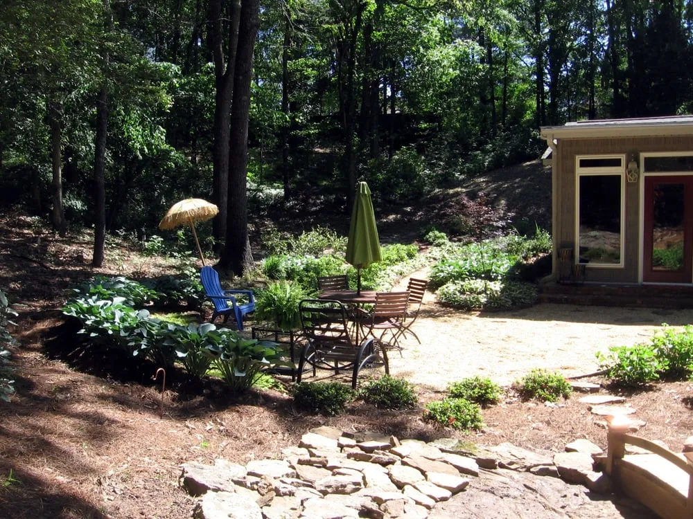 Reliable landscaping services experts serving Tupelo, MS - Denny's Lawn Care