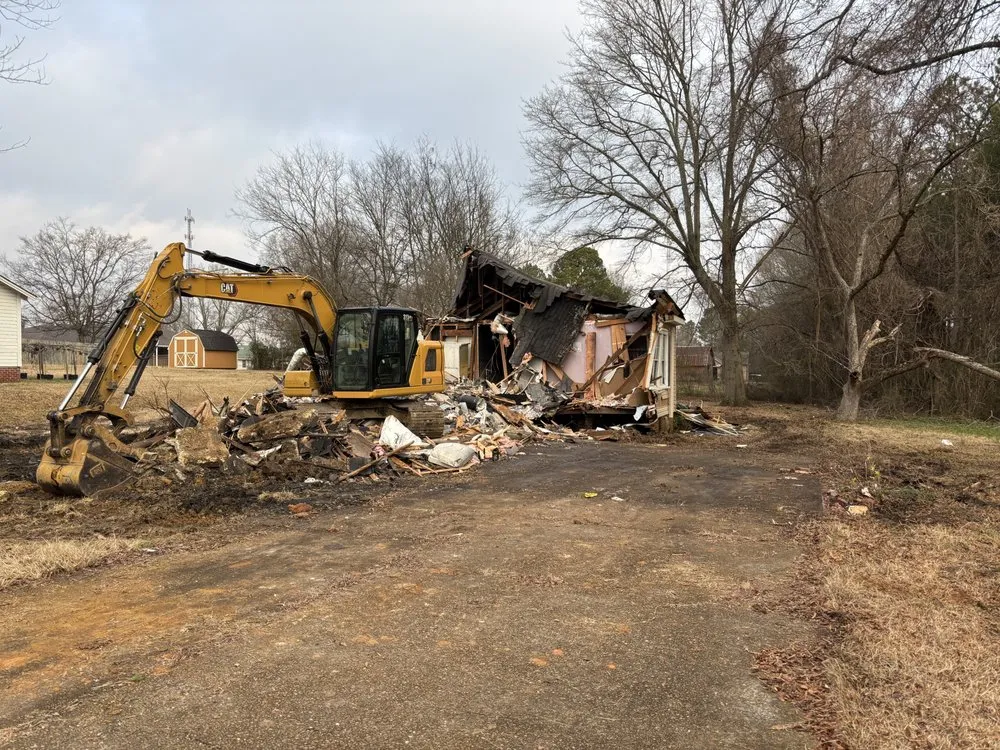 Reliable lawn care service in Booneville, MS - Dependable Dozer Work