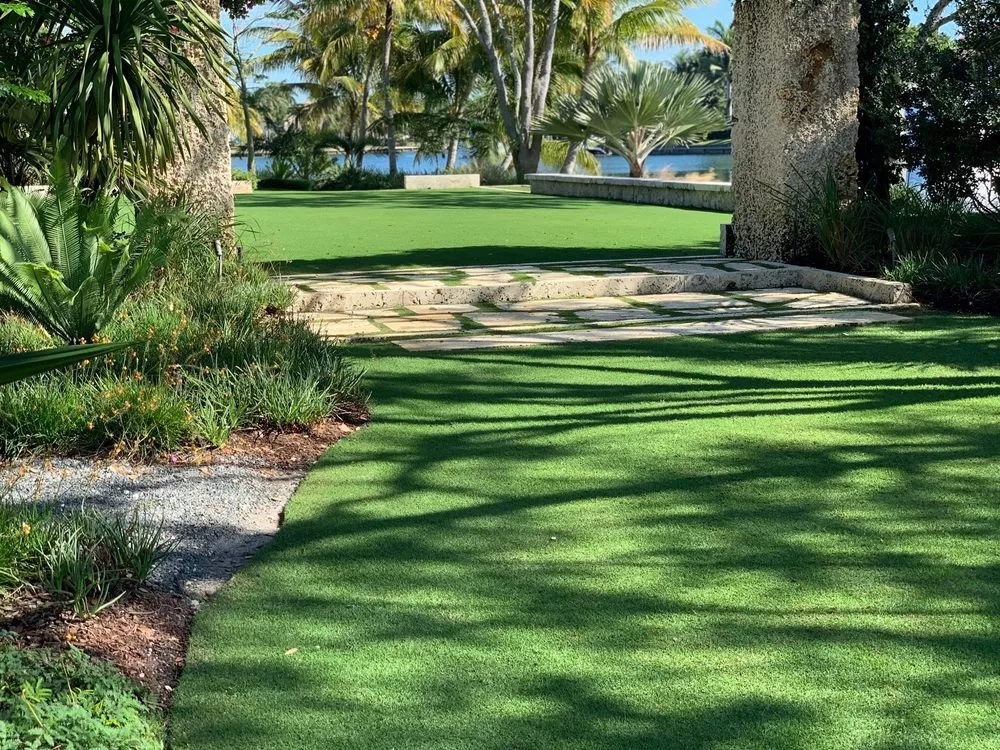 Reliable lawn care service for beautiful yards across Miami, FL - Dependable Exterminators