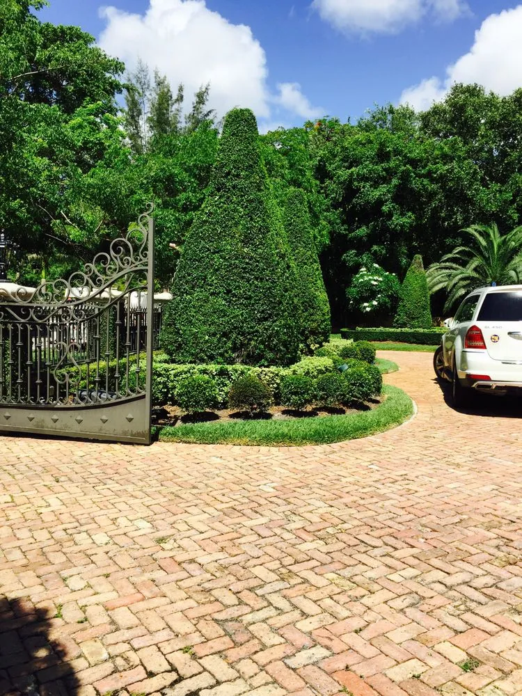 Reliable garden landscaping in Miami, FL - Dependable Exterminators
