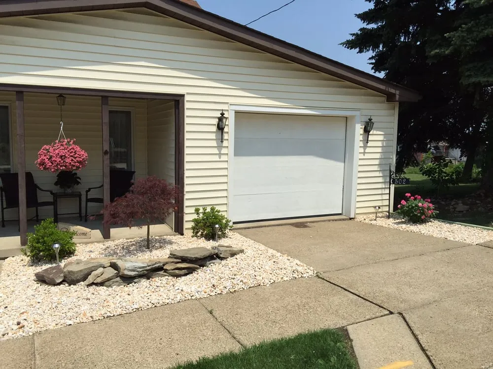 Reliable yard cleanup service in Pittsburgh, PA - Dependable Lawn Services