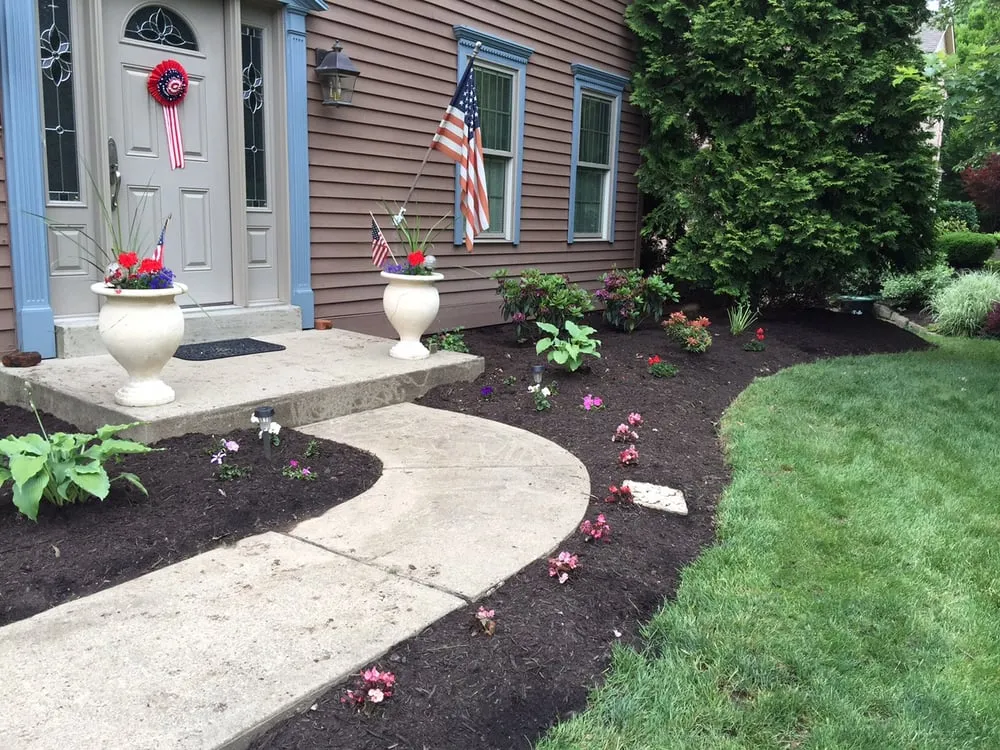 Affordable lawn care service in Pittsburgh, PA - Dependable Lawn Services