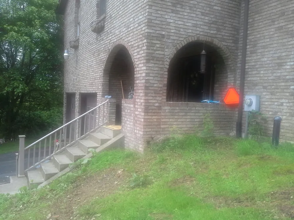 Trusted lawn care service for beautiful yards across Pittsburgh, PA - Dependable Lawn Services