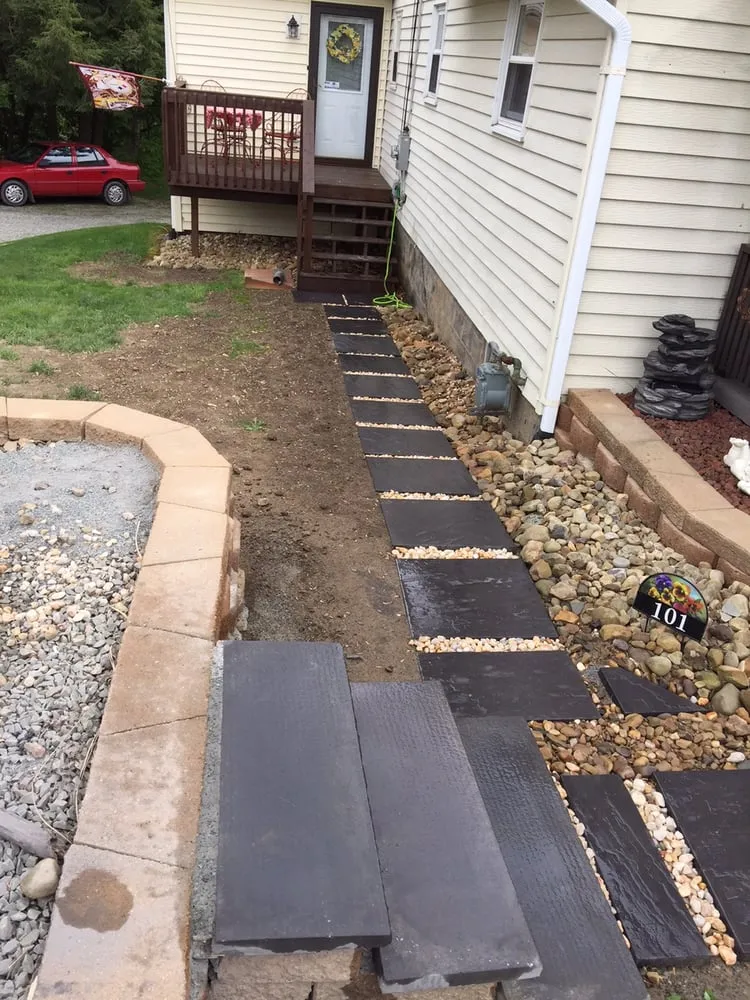 Trusted lawn mowing service experts serving Pittsburgh, PA - Dependable Lawn Services