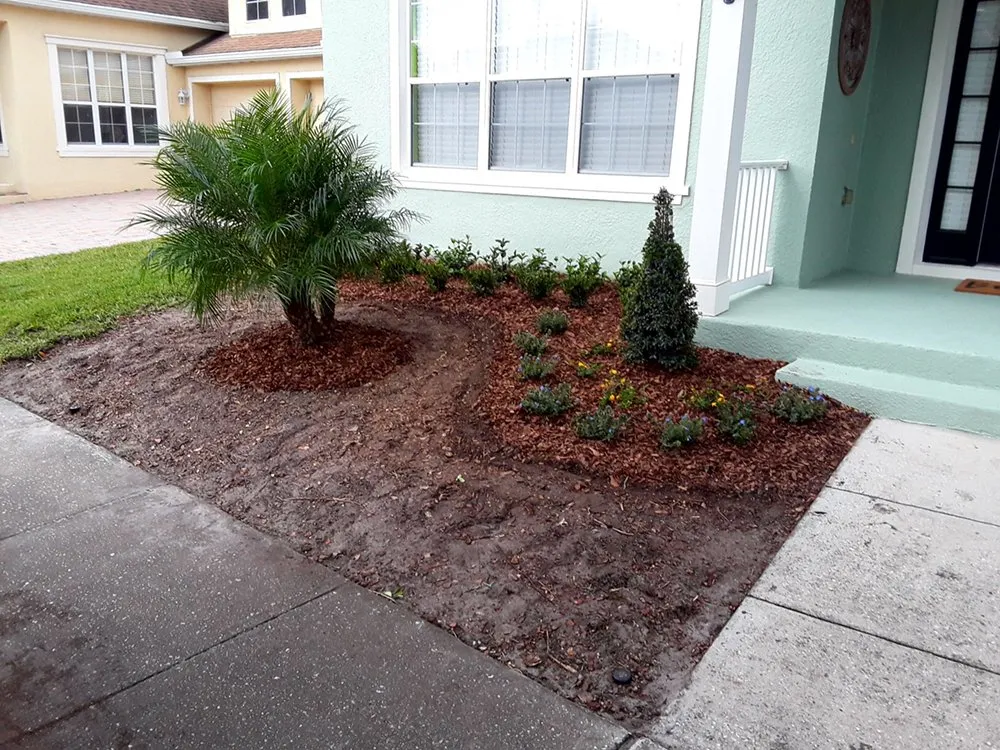 Custom yard cleanup service for beautiful yards across Orlando, FL - Dependable Property Care | DPC Rentals