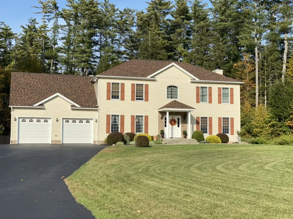 Expert lawn care service in Hurley, NY - Derek's Lawn Maintenance