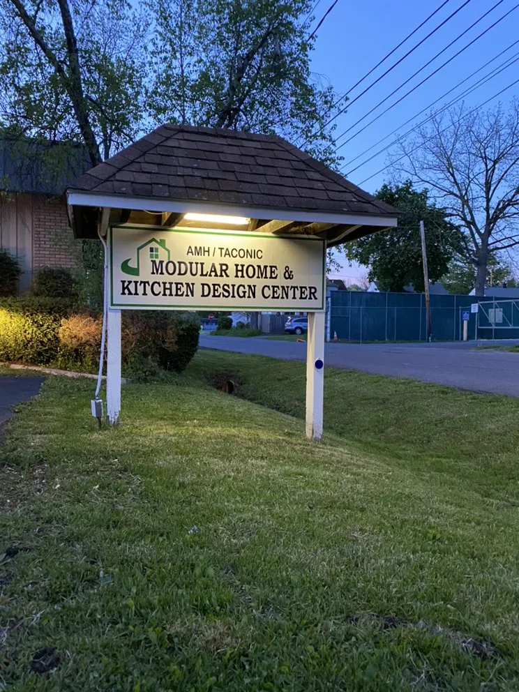 Top-rated yard cleanup service in Hurley, NY by Derek's Lawn Maintenance