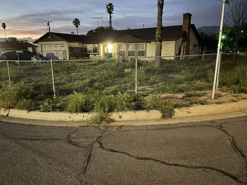 Top-rated yard cleanup service for homes across San Bernardino, CA - Derek’s Yard Care