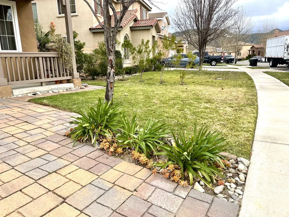 Top-rated garden landscaping near you in San Bernardino, CA by Derek’s Yard Care