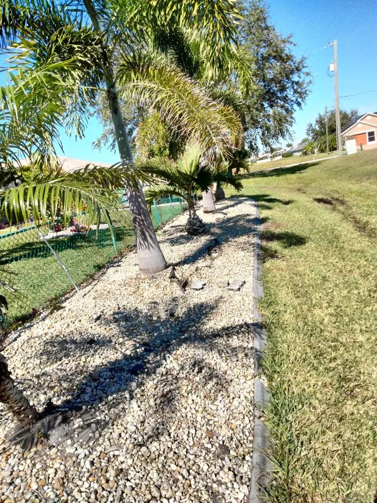 Top-rated garden landscaping for year-round maintenance across Arcadia, FL - Deroche Site Solutions