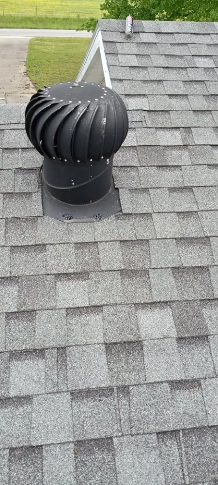 Custom lawn mowing service in Siloam Springs, AR - DeRo's Construction