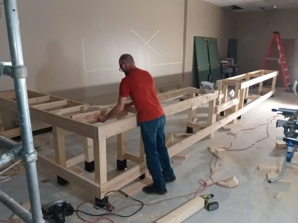 Top-rated garden landscaping for year-round maintenance in Siloam Springs, AR by DeRo's Construction