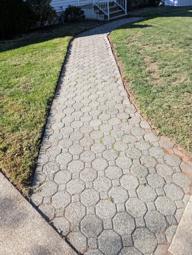 Expert residential landscaping experts serving New Haven, CT - Derrex Landscaping