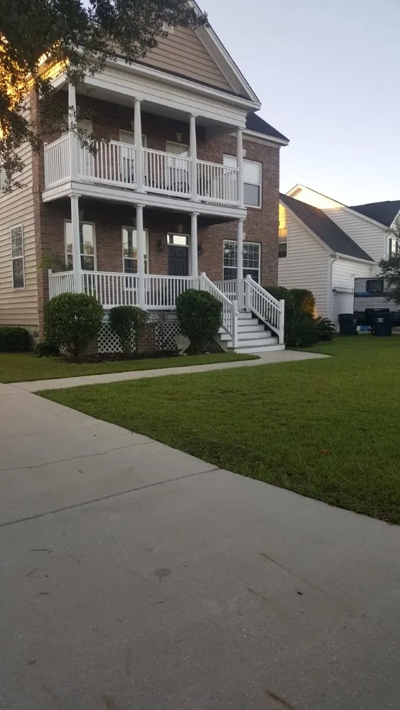 Trusted outdoor landscaping in Charleston, SC - Derrick Gadsden’s Lawn Care And More