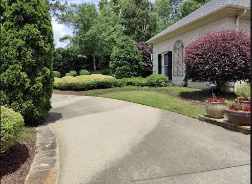 Top-rated yard cleanup service for residential properties across Spartanburg, SC - Derrick's Green and Clean Services