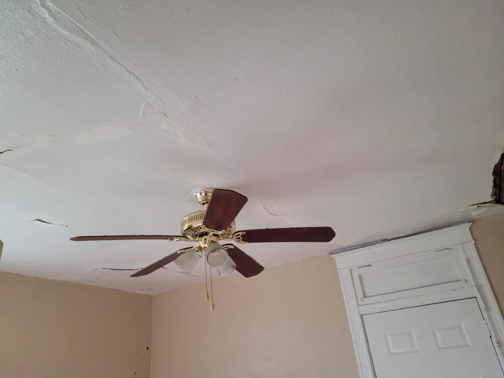 Expert yard cleanup service experts serving Florissant, MO - Derrickson Construction