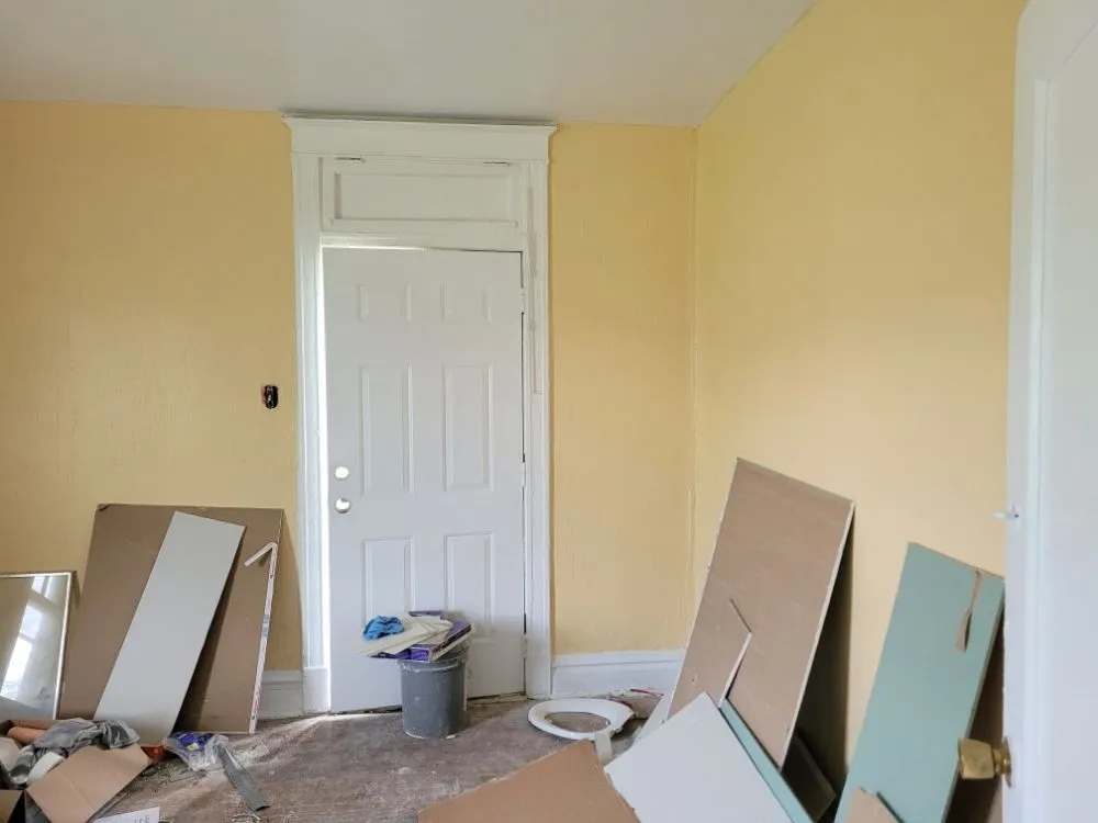 Custom garden landscaping for homes in Florissant, MO by Derrickson Construction