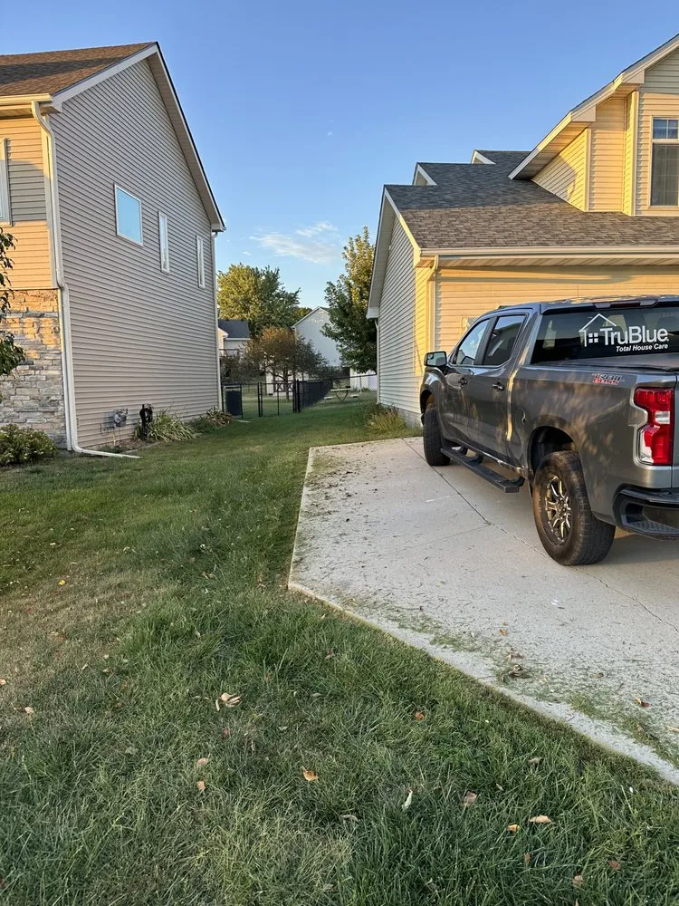 Custom landscape installation in Des Moines, IA - Des Moines Landscaping And Mowing