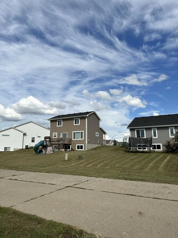 Reliable yard cleanup service in Des Moines, IA by Des Moines Landscaping And Mowing