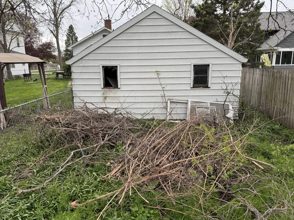 Custom garden landscaping experts serving Des Moines, IA - Des Moines Landscaping And Mowing