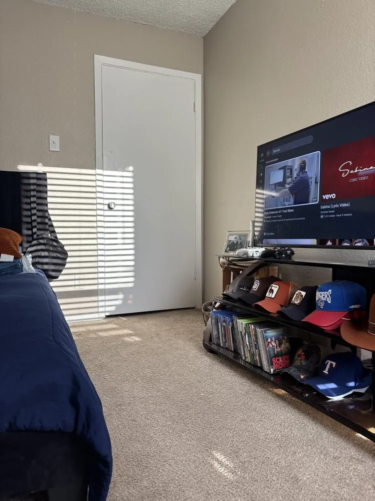 Professional outdoor landscaping for homes across Des Moines, IA - Des Moines Smart Solution