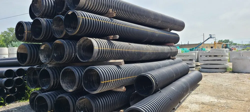 Custom yard maintenance in Des Plaines, IL by Des Plaines Material & Supply