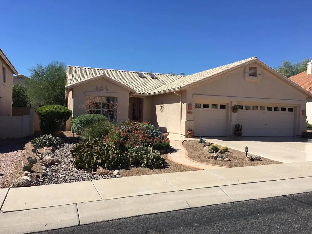 Custom lawn care service experts serving Tucson, AZ - Desert Aesthetics Landscape