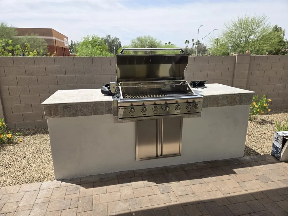 Custom outdoor landscaping near you in Phoenix, AZ by Desert Bloom Hardscaping