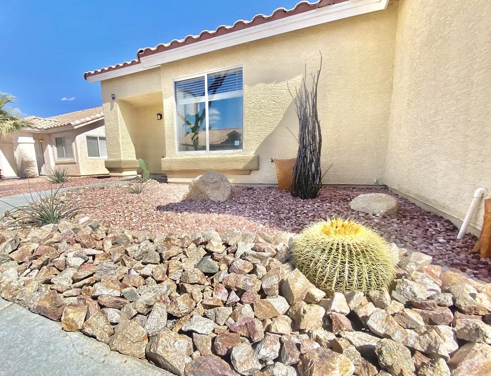 Expert lawn care service experts serving Las Vegas, NV - Desert Canyon Landscaping