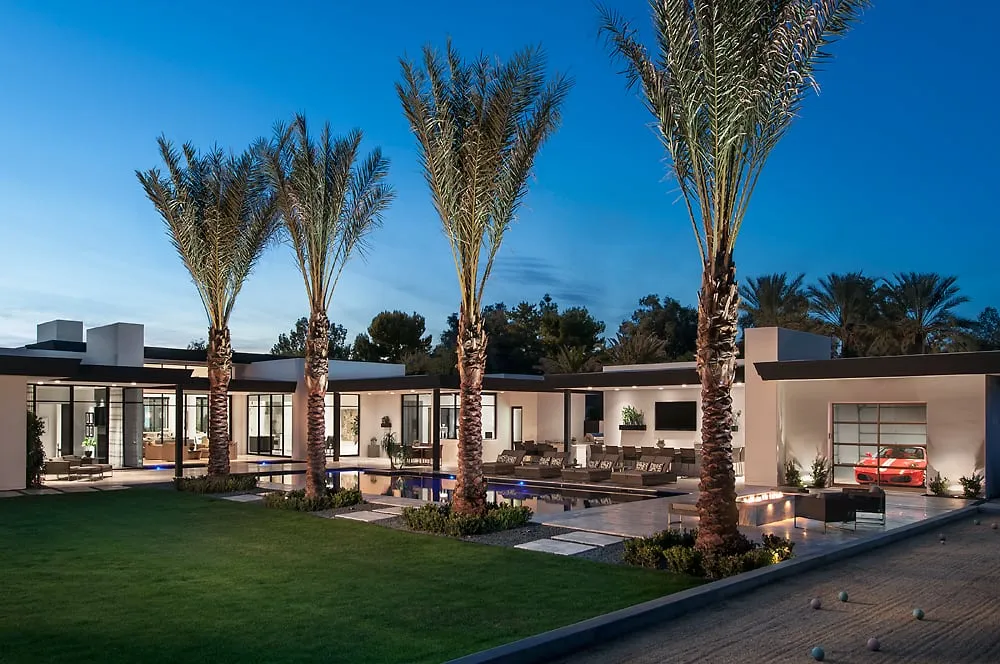 Trusted yard maintenance in Tempe, AZ - Desert Designer Landscape & Development