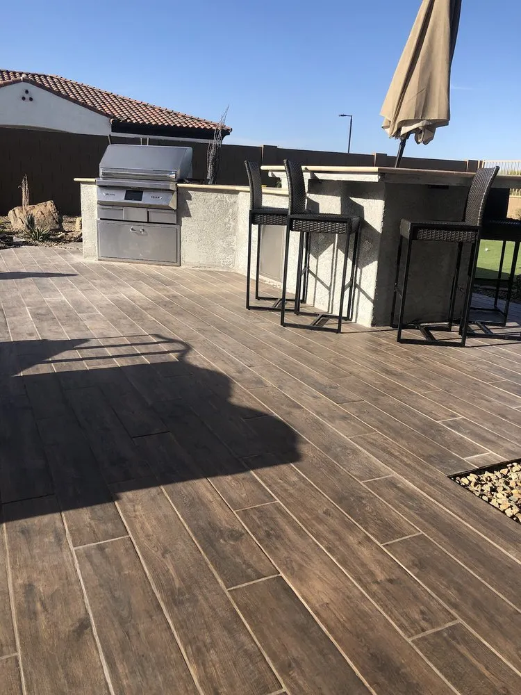 Professional yard maintenance experts serving Tempe, AZ - Desert Designer Landscape & Development