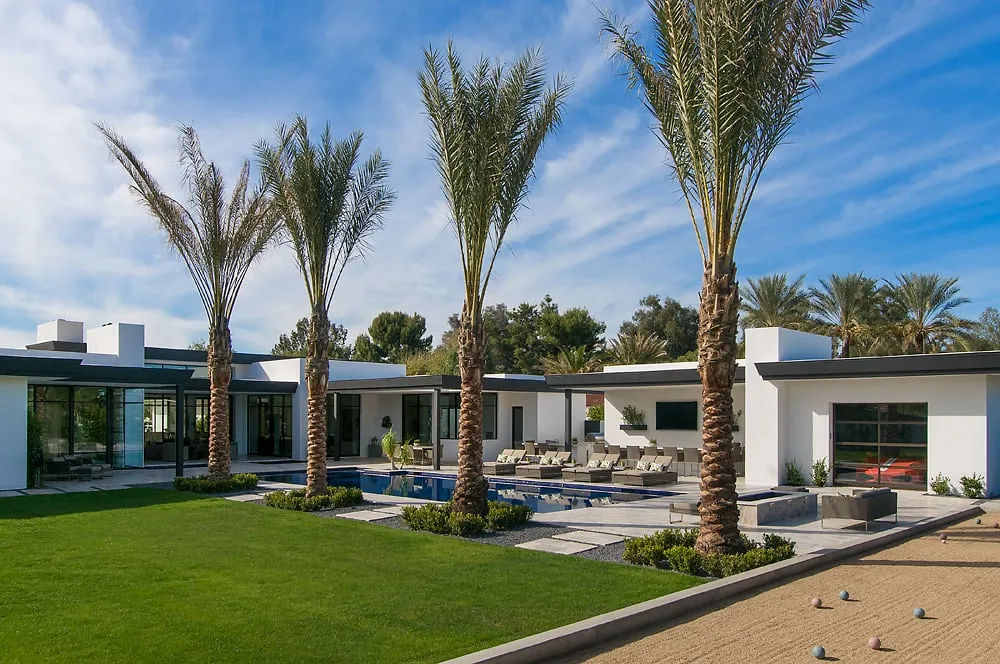 Professional yard maintenance in Tempe, AZ - Desert Designer Landscape & Development