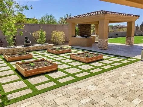 Expert yard cleanup service in Peoria, AZ by Desert Gold Hardscapes