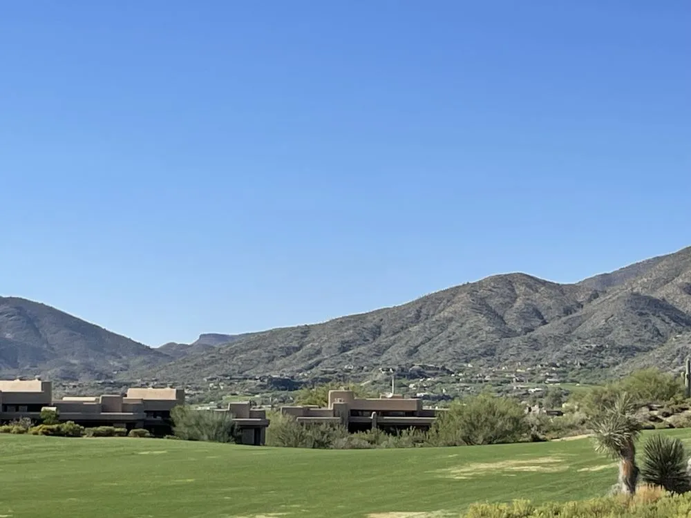 Top-rated yard maintenance in Phoenix, AZ by Desert Hills Home Services