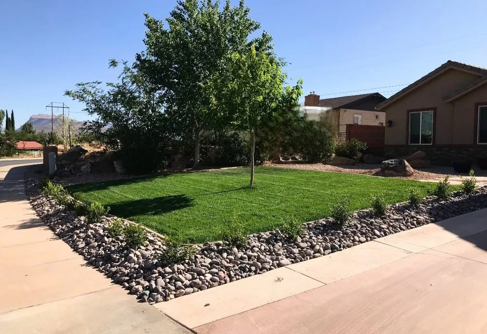 Custom lawn mowing service experts serving St. George, UT - Desert Lawn Solutions