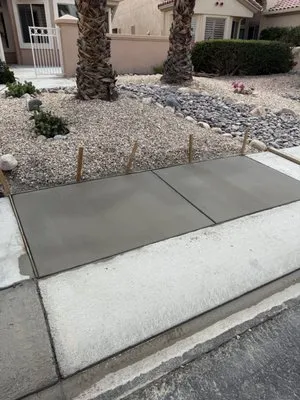 Desert Oasis Landscaping & Maintenance Logo