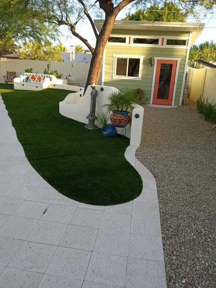 Reliable lawn care service experts serving Phoenix, AZ - Desert of Eden
