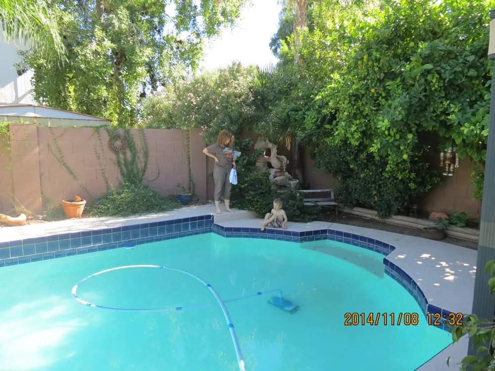 Affordable lawn care service experts serving Phoenix, AZ - Desert Outdoor Landscaping + Remodeling