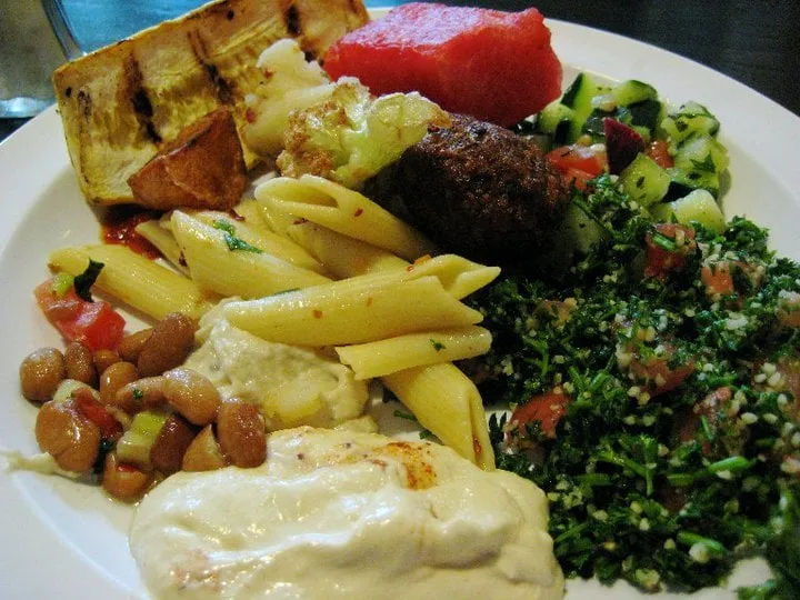 Professional garden landscaping in Glendale, AZ by Desert Rose Landscaping